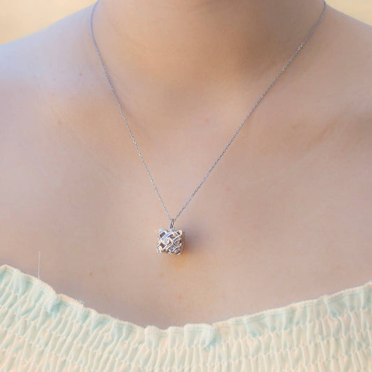 Aroma Necklace Treasure Chest + Purify Oil Blend