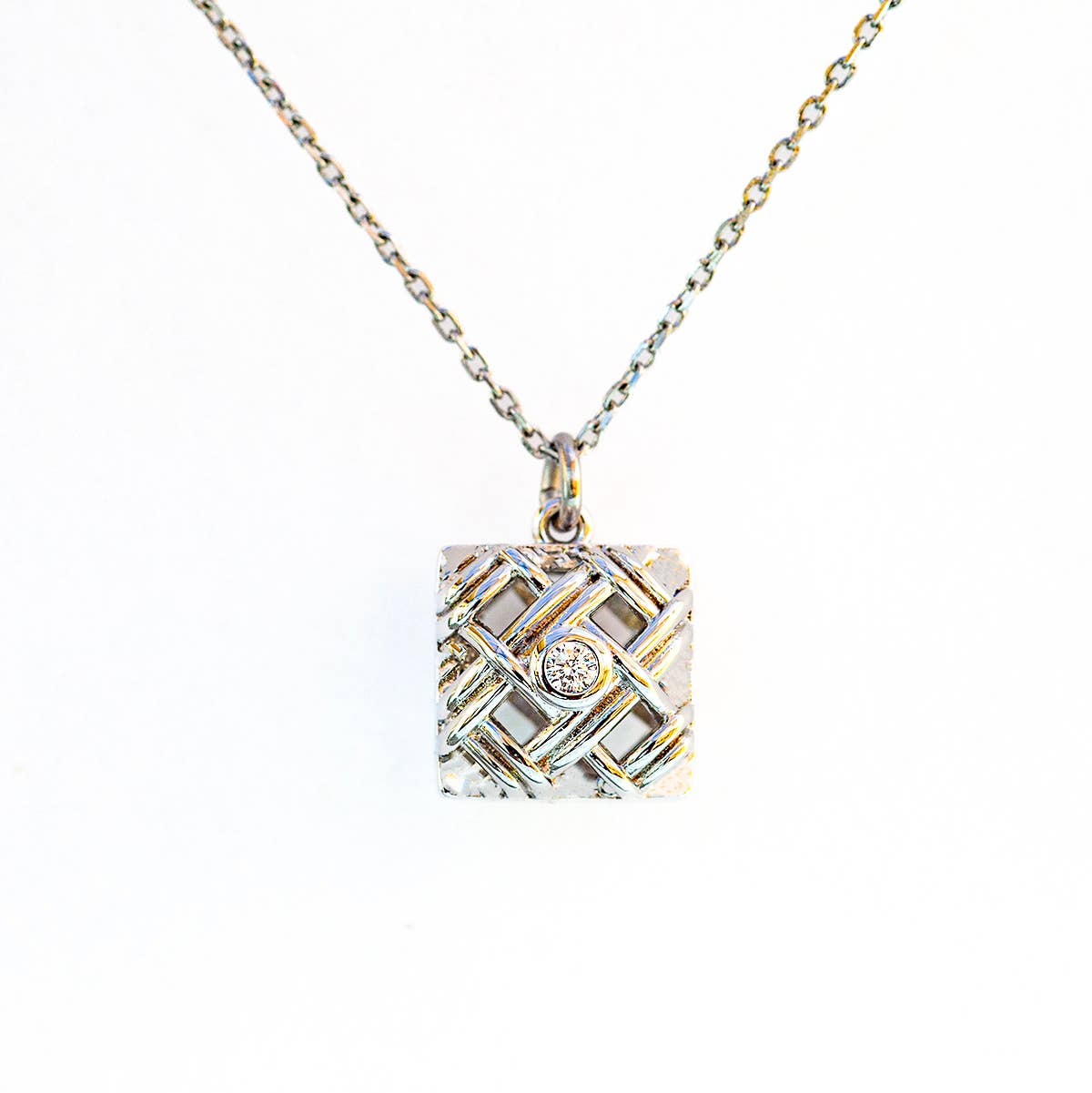 Aroma Necklace Treasure Chest + Purify Oil Blend