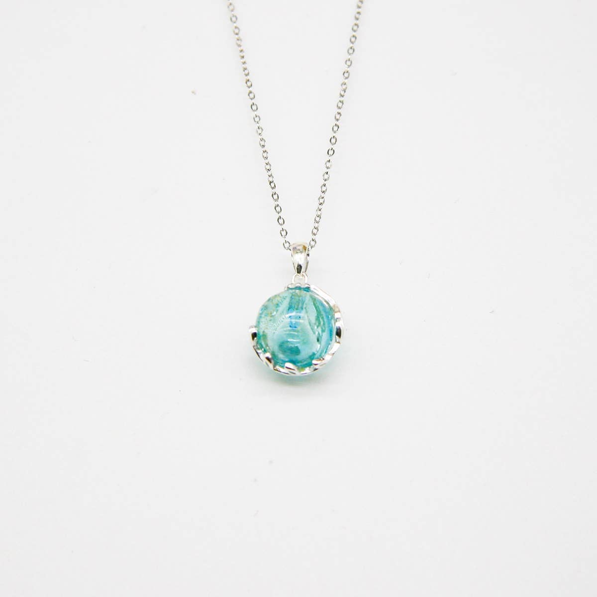 Planet Aroma Necklace + Purify Oil Blend